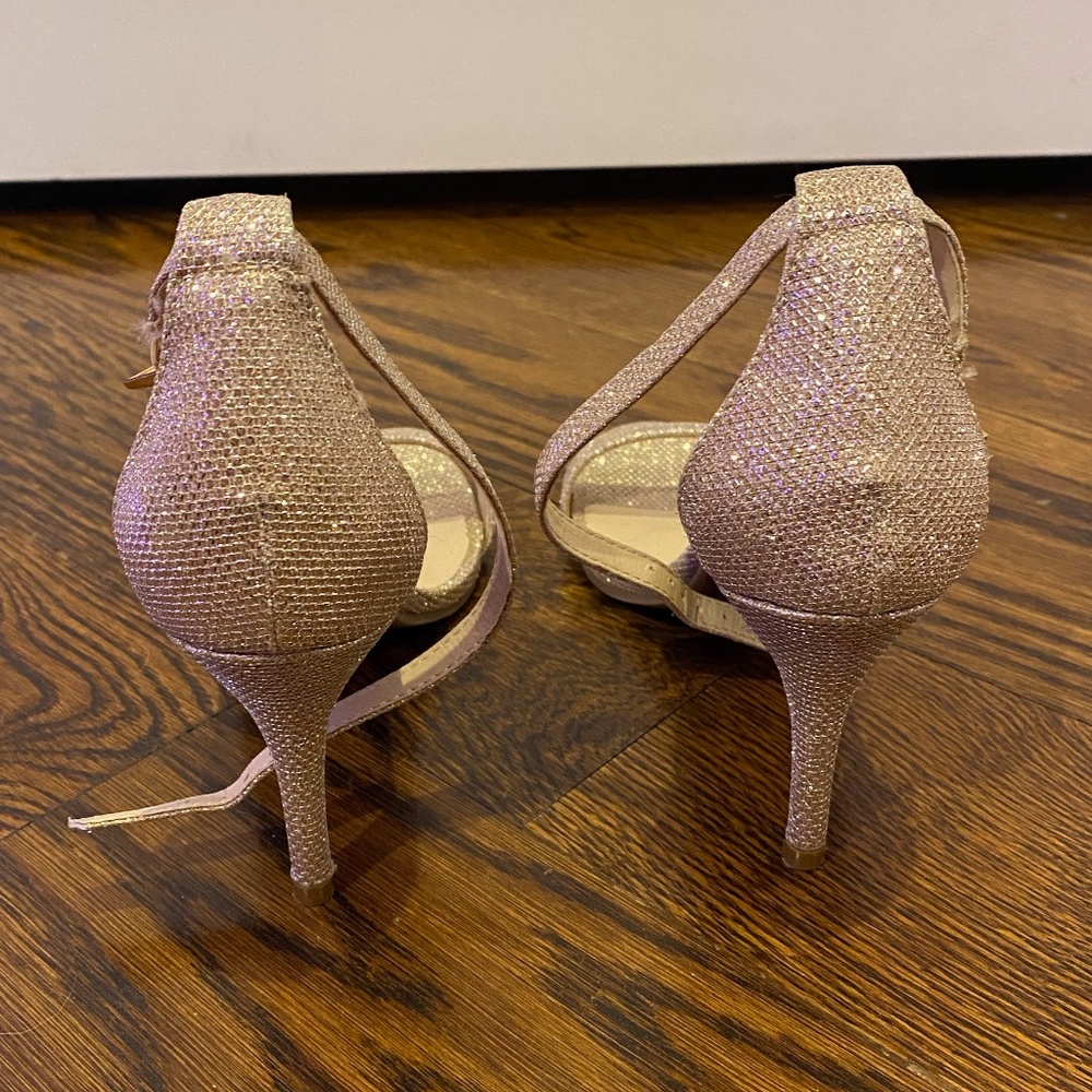Heels - Picture 2 of 4